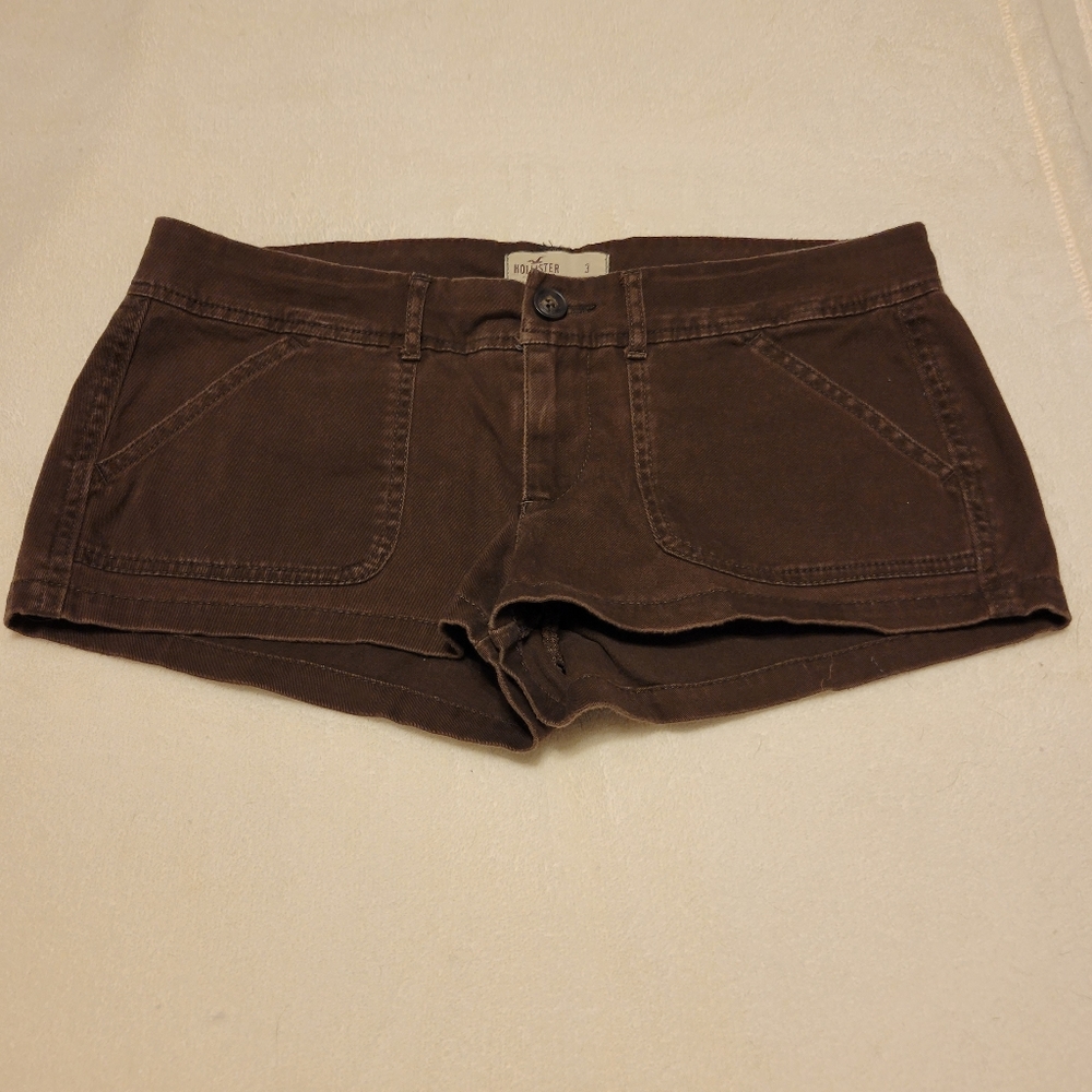 Hollister brown 'Social Stretch' shorts, Size 3.